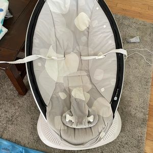 MamaRoo bought in 2018. Used a handful of times.